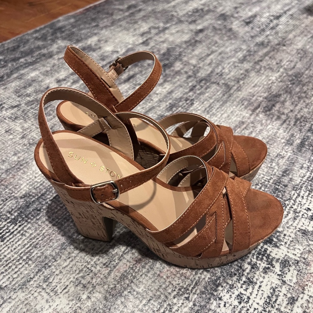 Brown Platform Sandals with Cork-Style Heel - Picture 6 of 7